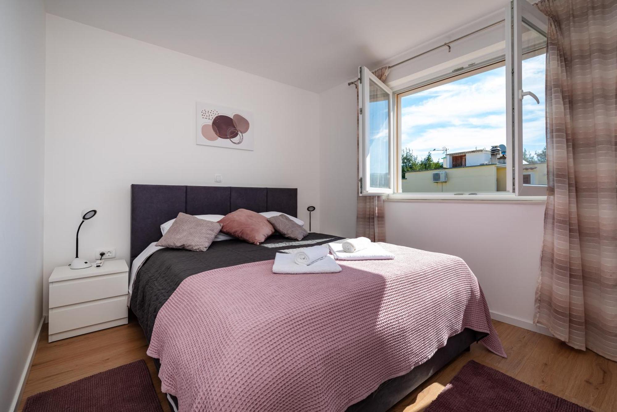 Apartmani Lelu Pridraga Exterior foto