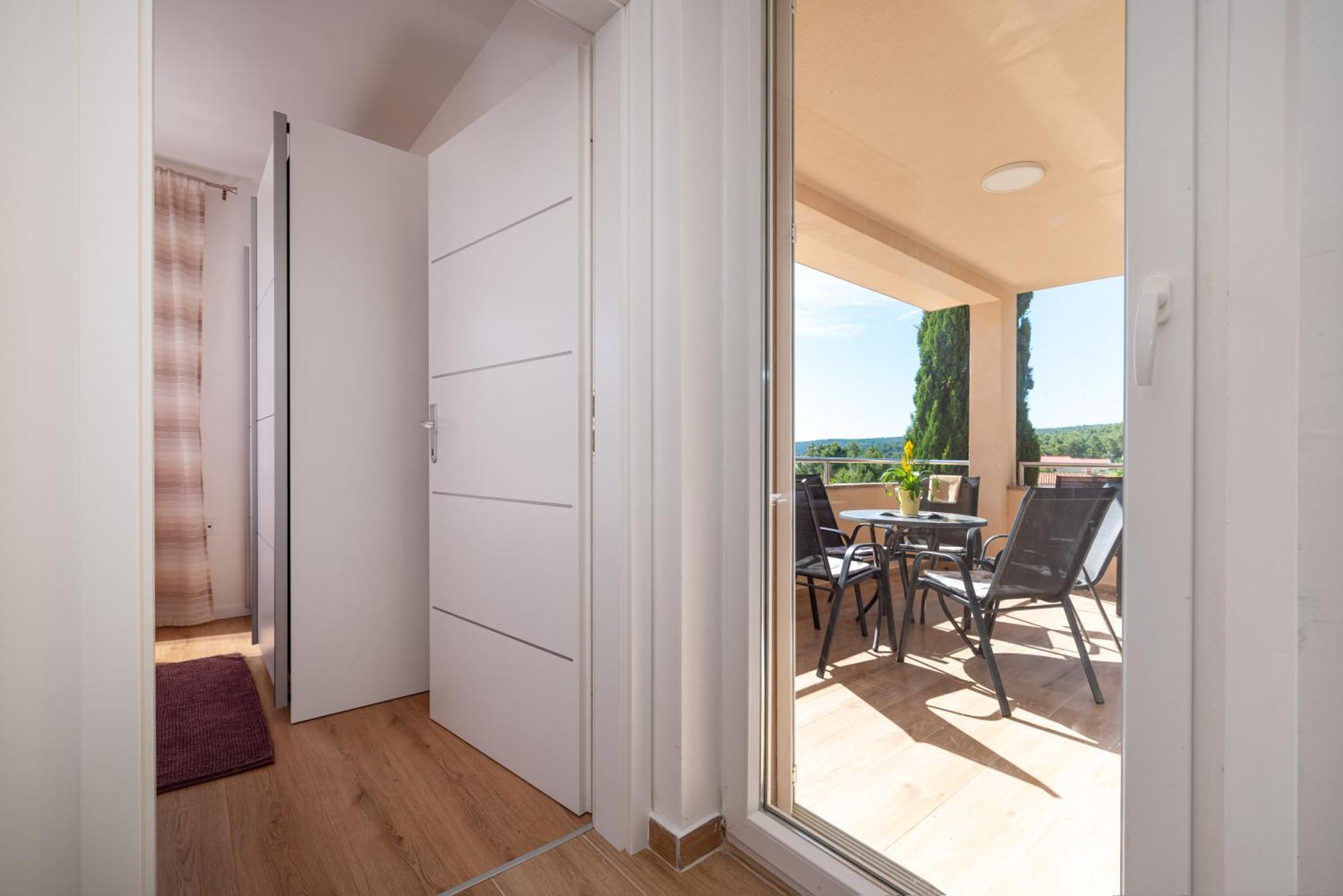 Apartmani Lelu Pridraga Exterior foto